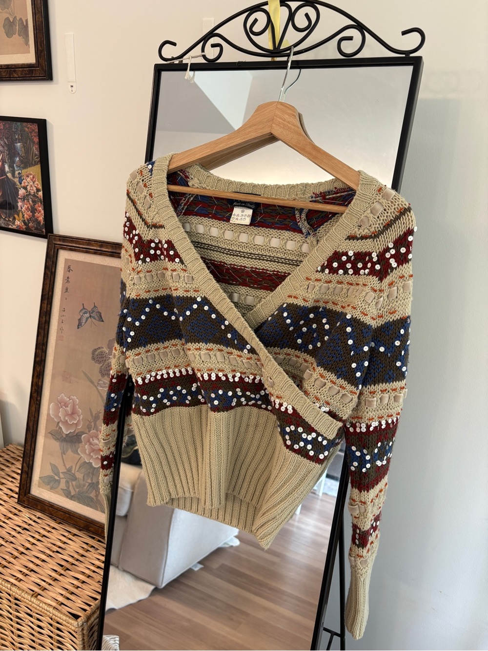 [WEEKEND MAXMARA] VTG 90's // Folk Embroidered V-Neck Wrap Sweater - Medium